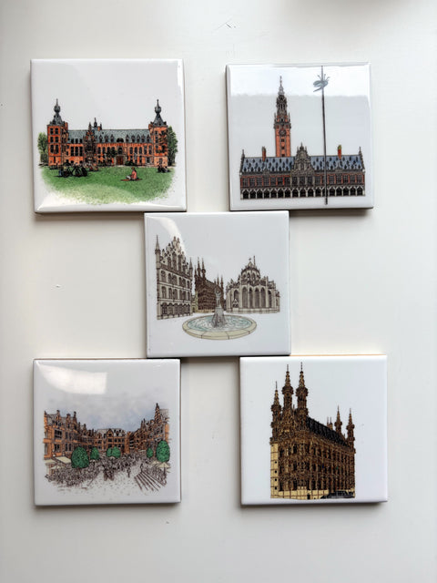 Ceramic coaster set featuring detailed illustration of Leuven’s famous landmarks. 