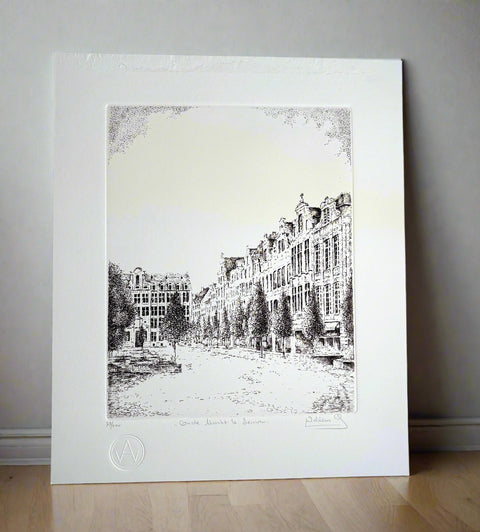 Limited-edition etching of Oude Markt in Leuven by Belgian artist André Wellens. Handmade using traditional acid etching on eco-friendly paper. A rare collector’s piece, individually signed and numbered, with no reprints available. Perfect gift for architecture and fine art lovers.