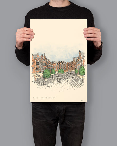 llustrated print of Leuven’s Oude Markt, known as 'the longest bar in the world,' featuring historic buildings and lively cafés. Digitally offset printed on 170 gr/m² coated paper, available in two sizes (48x68 cm, 33x48 cm). A perfect addition for city lovers.